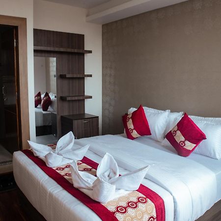 Kusum Airport Hotel Katmandu Dış mekan fotoğraf