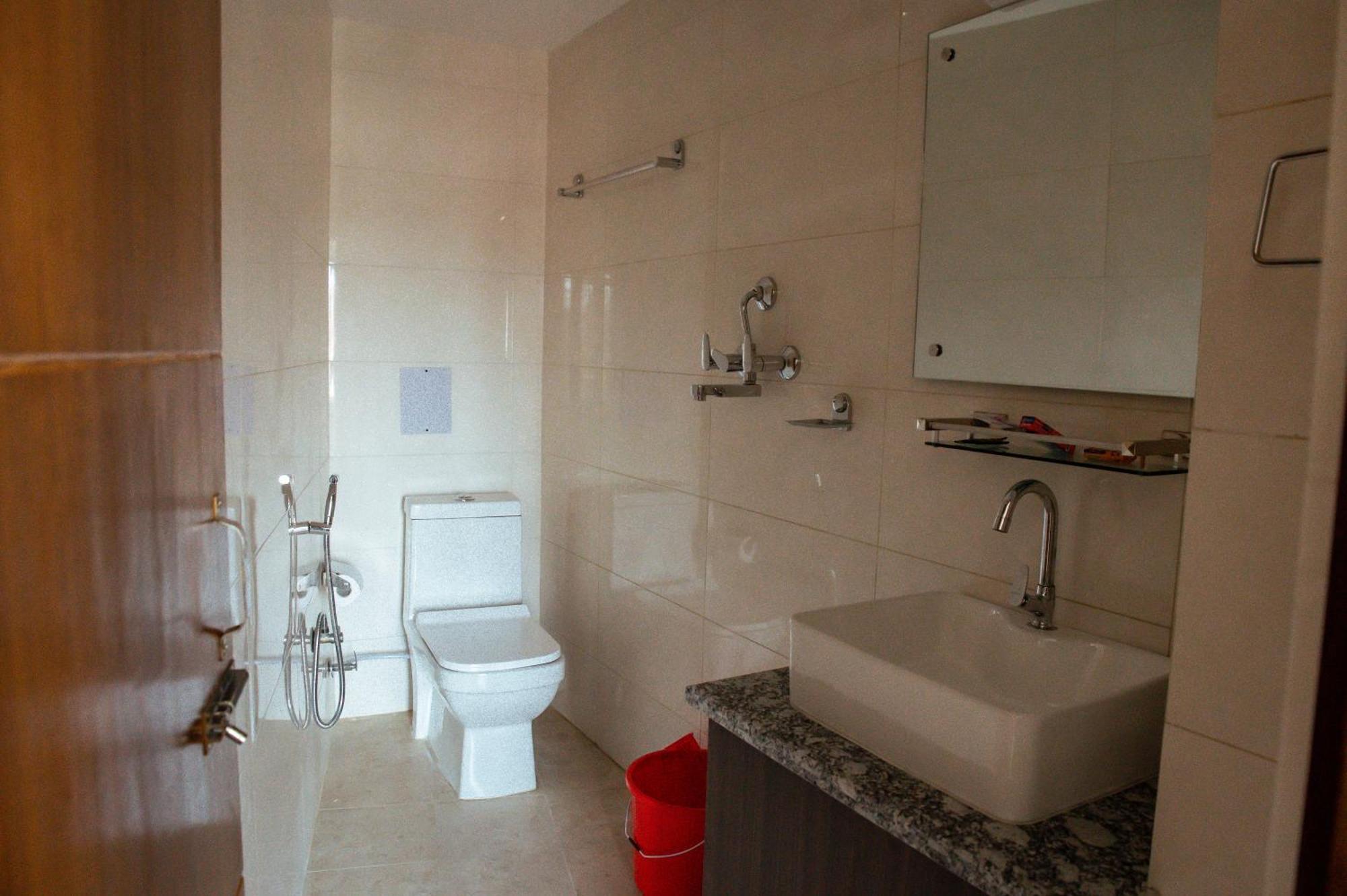 Kusum Airport Hotel Katmandu Dış mekan fotoğraf