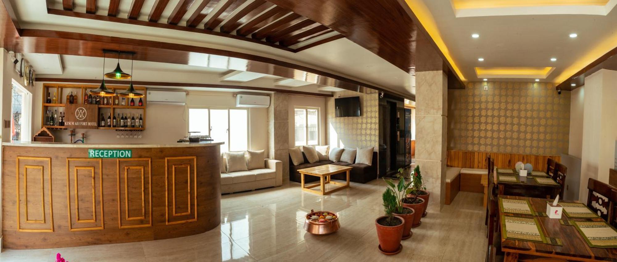 Kusum Airport Hotel Katmandu Dış mekan fotoğraf