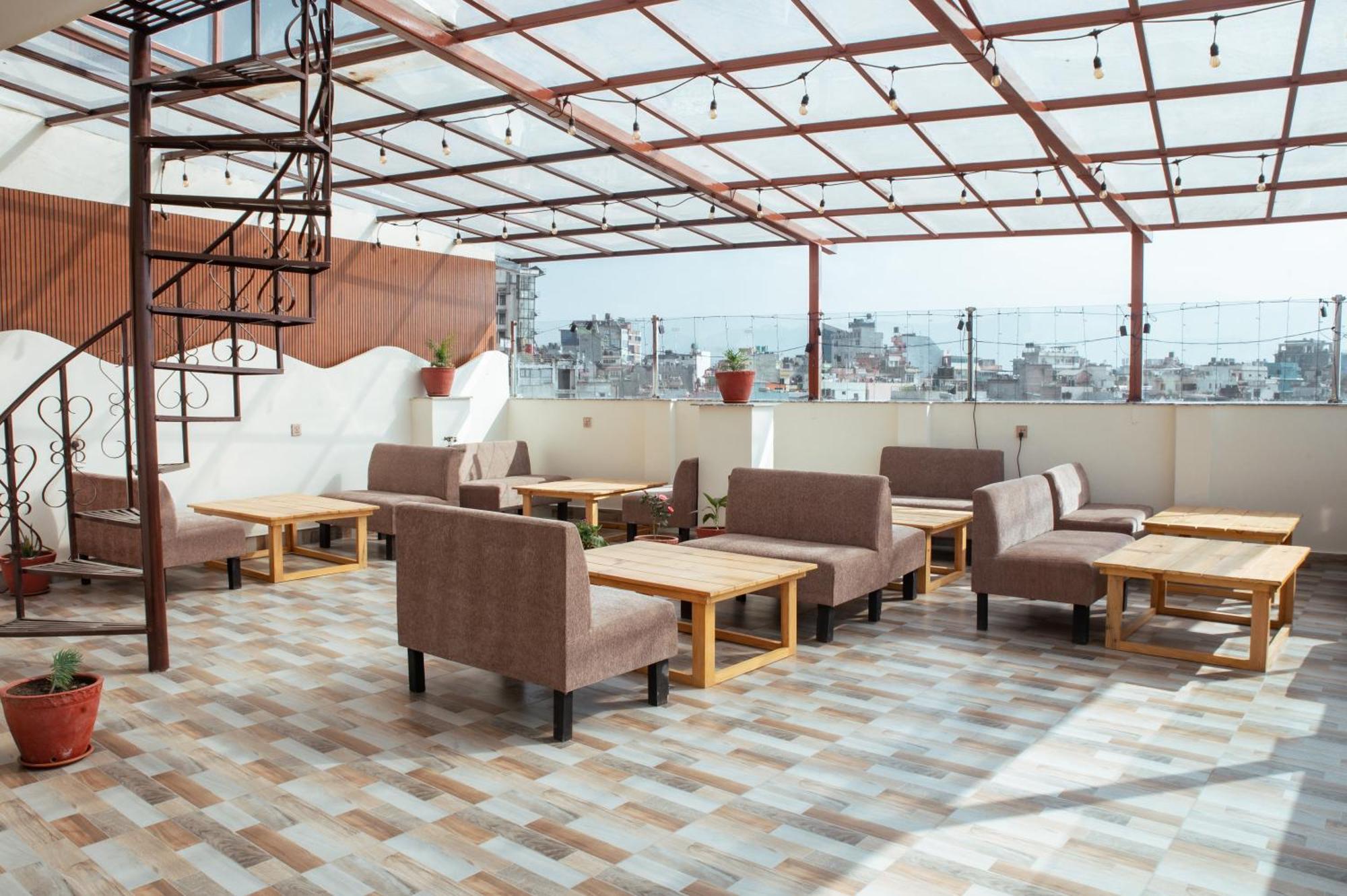 Kusum Airport Hotel Katmandu Dış mekan fotoğraf