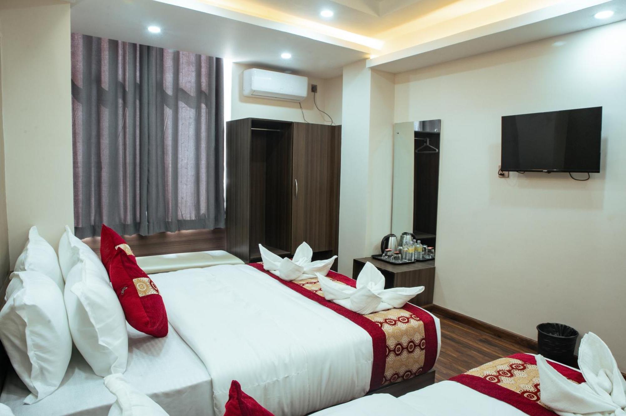 Kusum Airport Hotel Katmandu Dış mekan fotoğraf