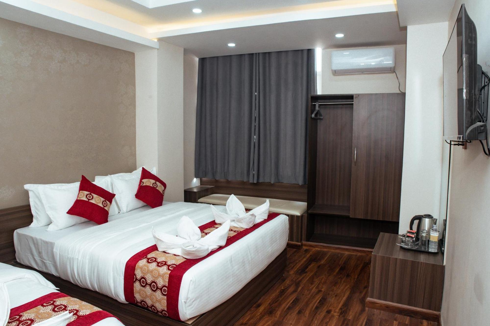 Kusum Airport Hotel Katmandu Dış mekan fotoğraf
